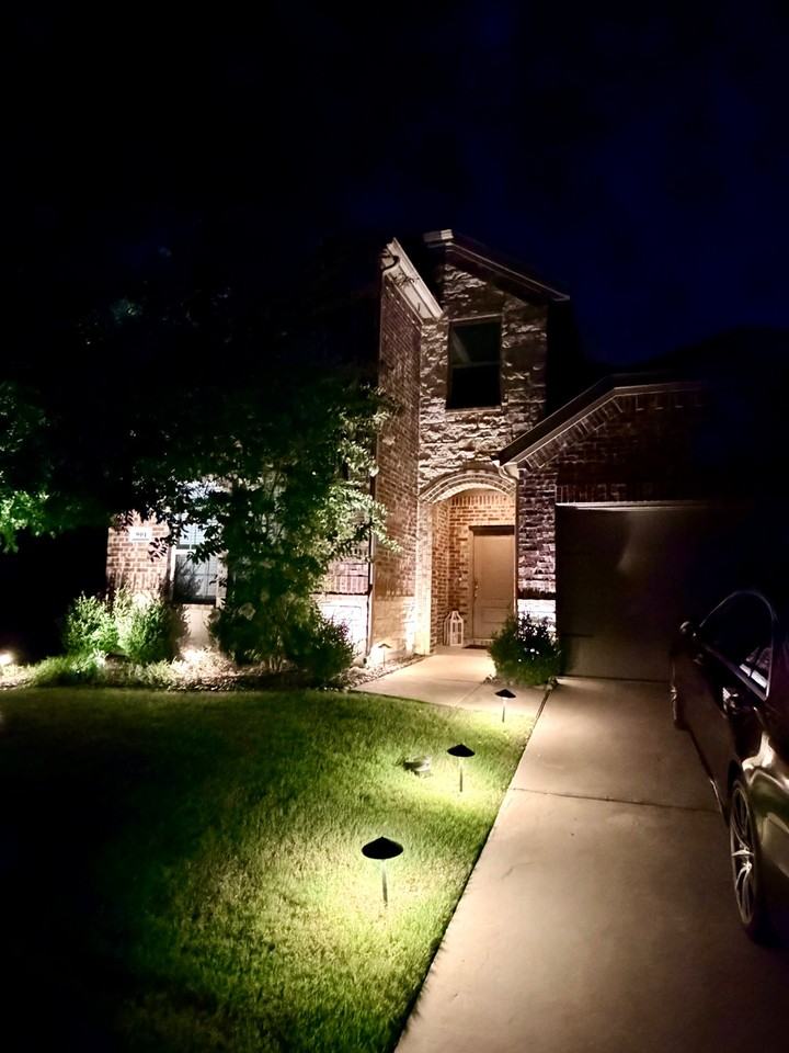 901 Goldenrod Ln - Photo 2 of 46