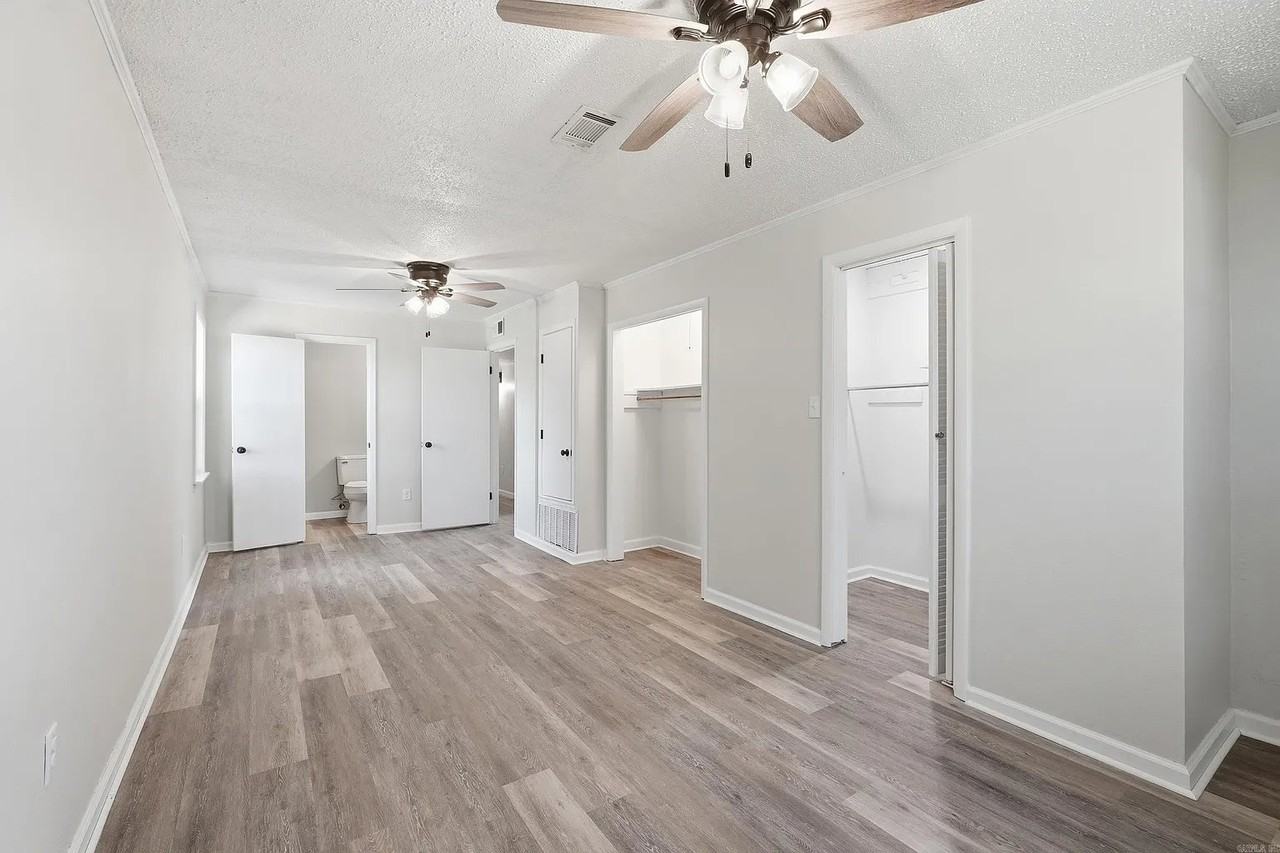 1410 Magee Dr - Photo 4 of 12