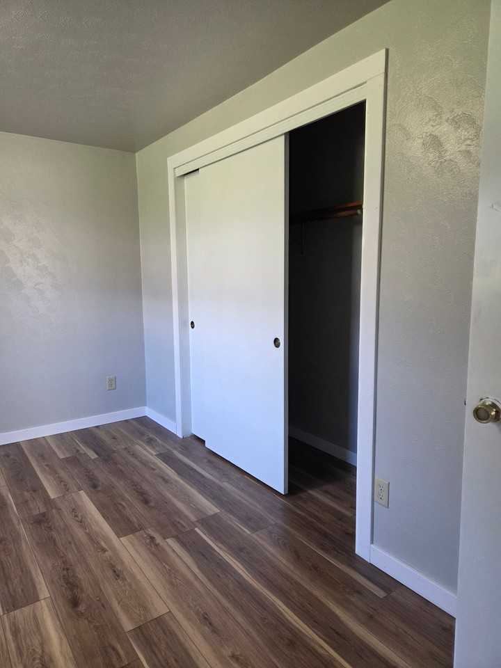 813 Phasianus St - Photo 2 of 20