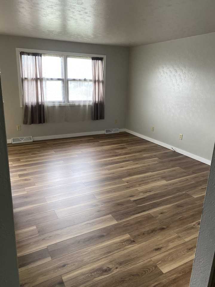 813 Phasianus St - Photo 5 of 20