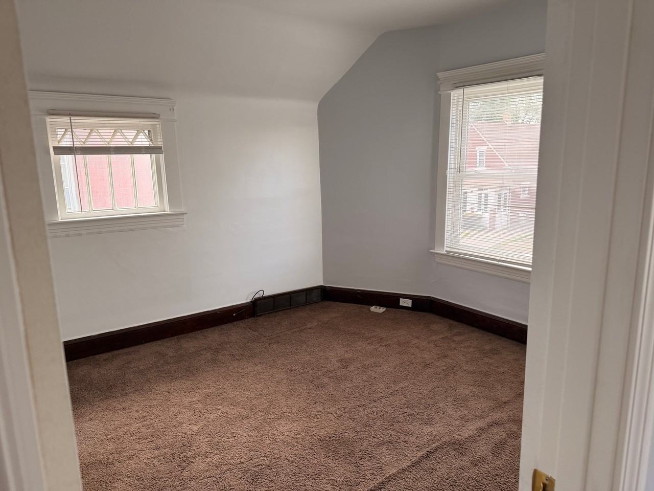 4422 Bridgeview Ave - Photo 2 of 8