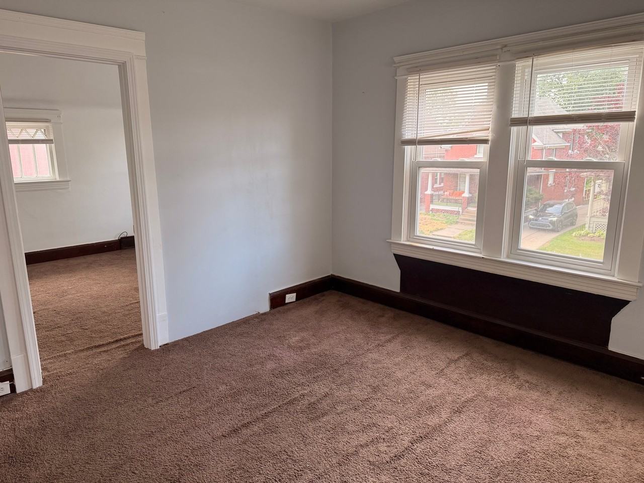 4422 Bridgeview Ave - Photo 3 of 8