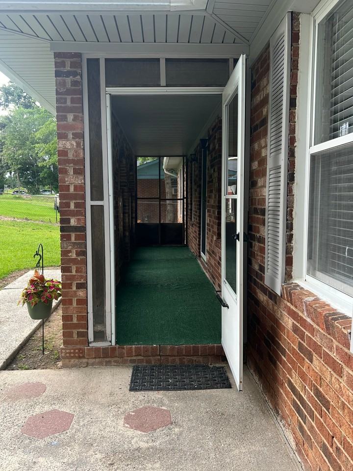 2530 Gerbing Rd - Photo 4 of 19