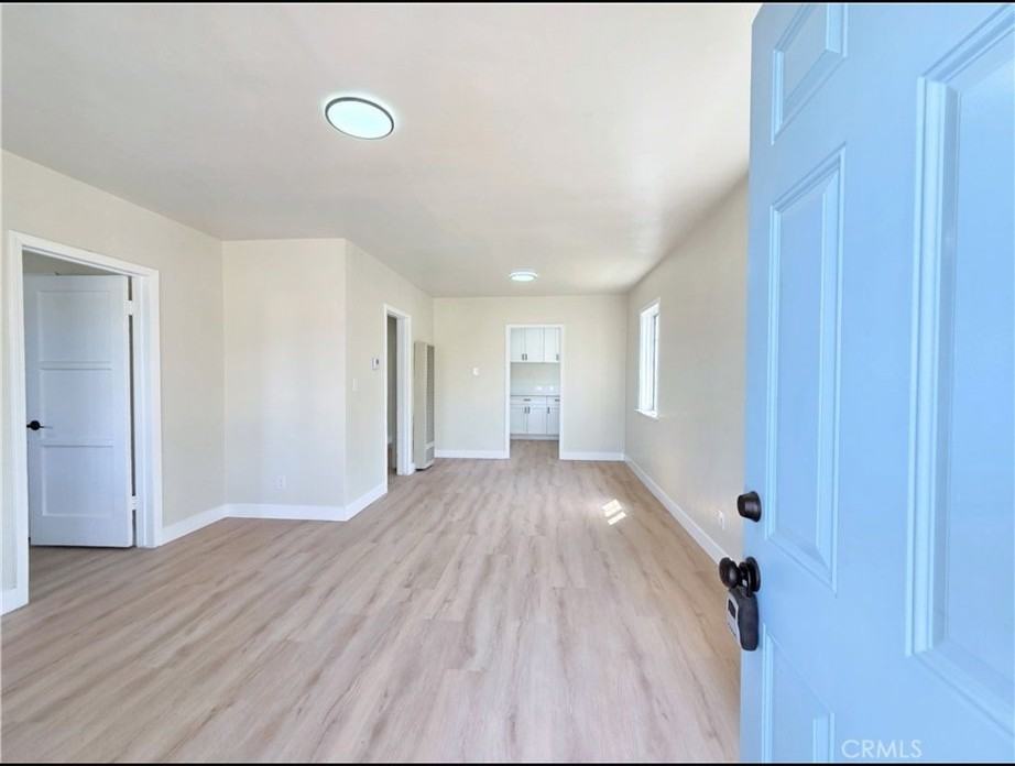 5552 Lewis Ave #M - Photo 3 of 15