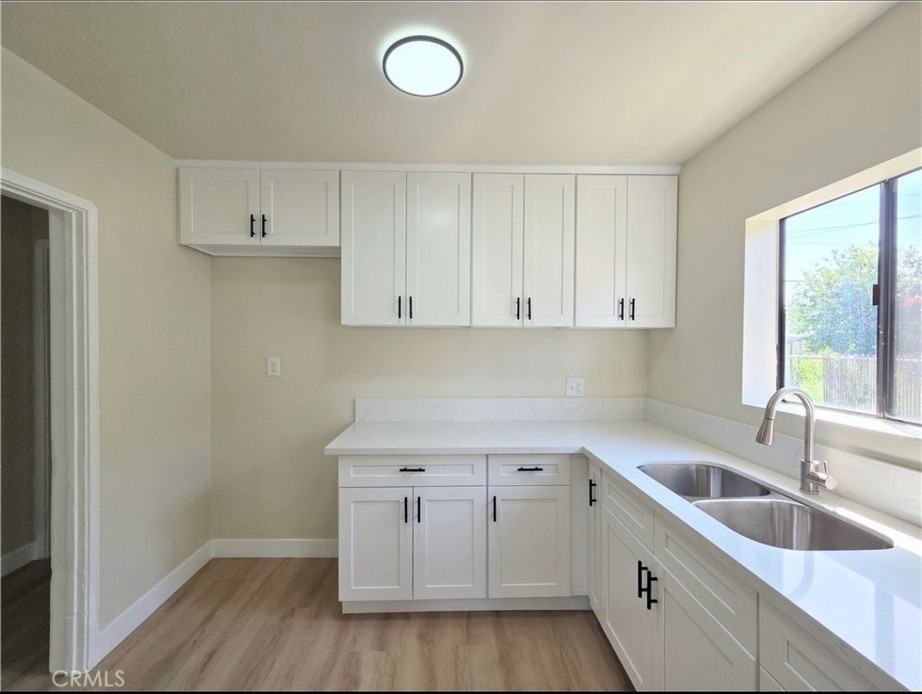 5552 Lewis Ave #M - Photo 6 of 15