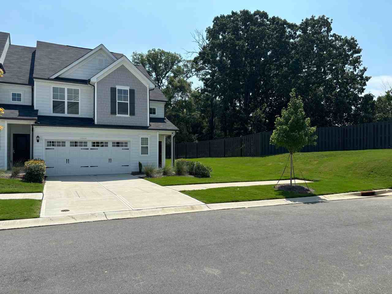 13006 Rover St - Photo 3 of 12