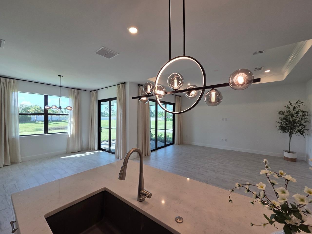5719 Silverside Pine Ct - Photo 4 of 20