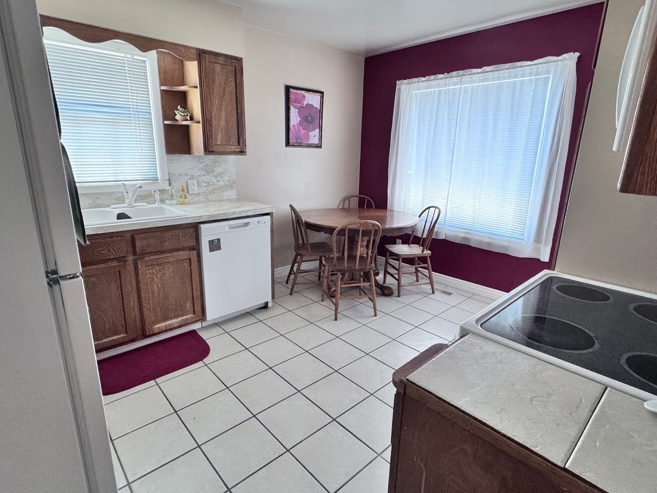 1237 Cross St - Photo 3 of 18