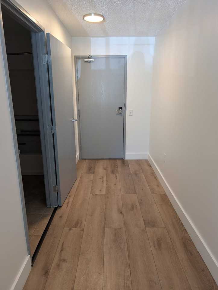 3195 S Lincoln St #1 - Photo 5 of 18
