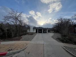 featured image of 5720 Oakwood Dr