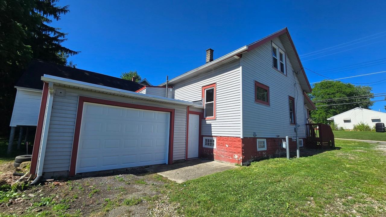 537 Woodville Rd - Photo 2 of 17
