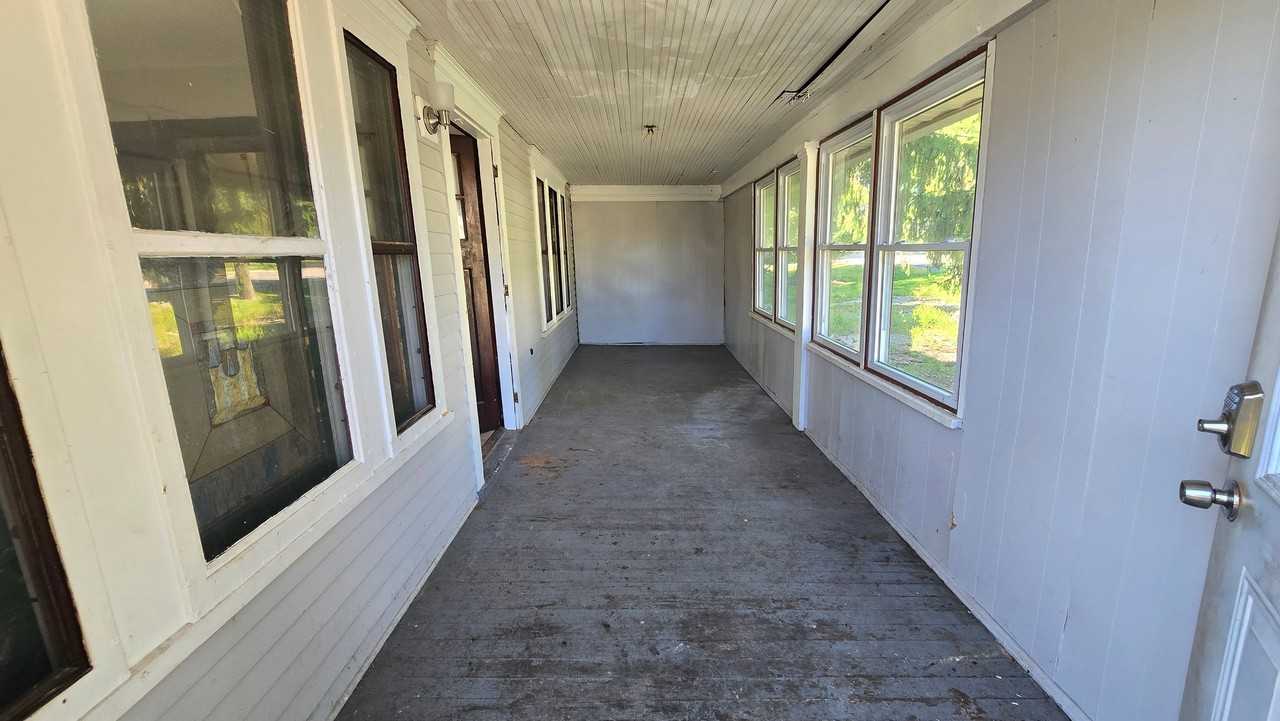 537 Woodville Rd - Photo 3 of 17