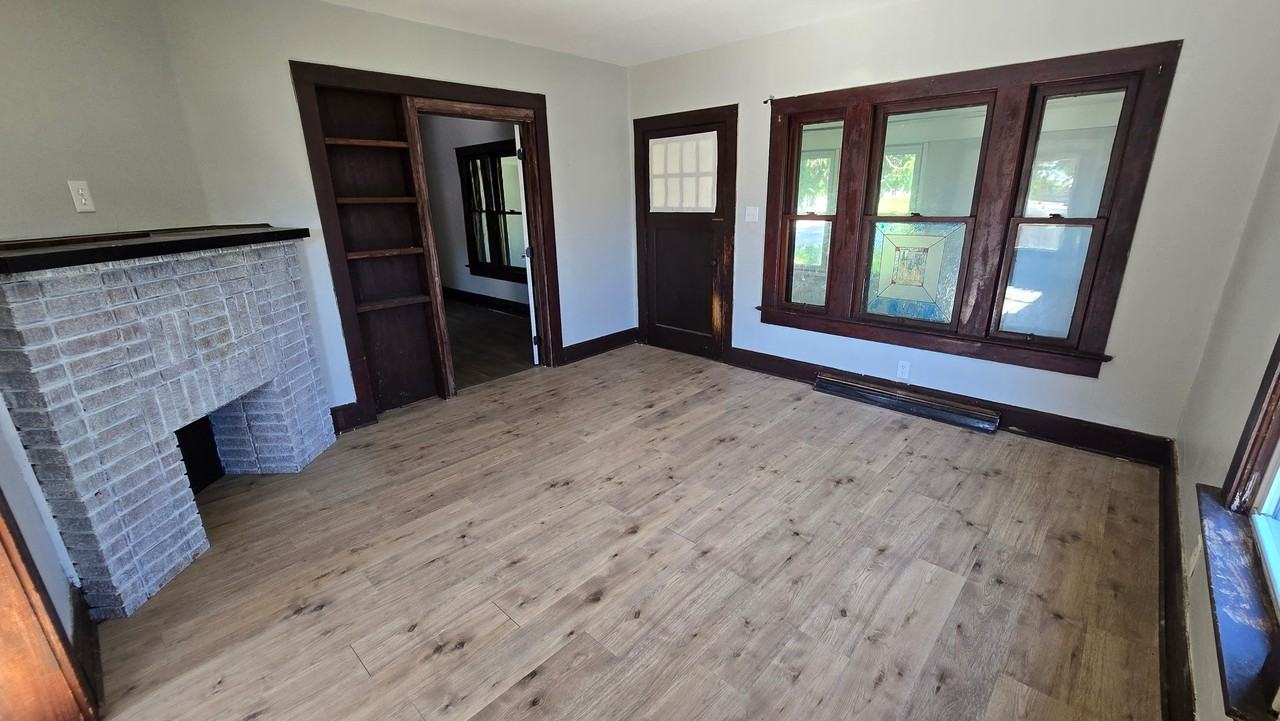 537 Woodville Rd - Photo 4 of 17