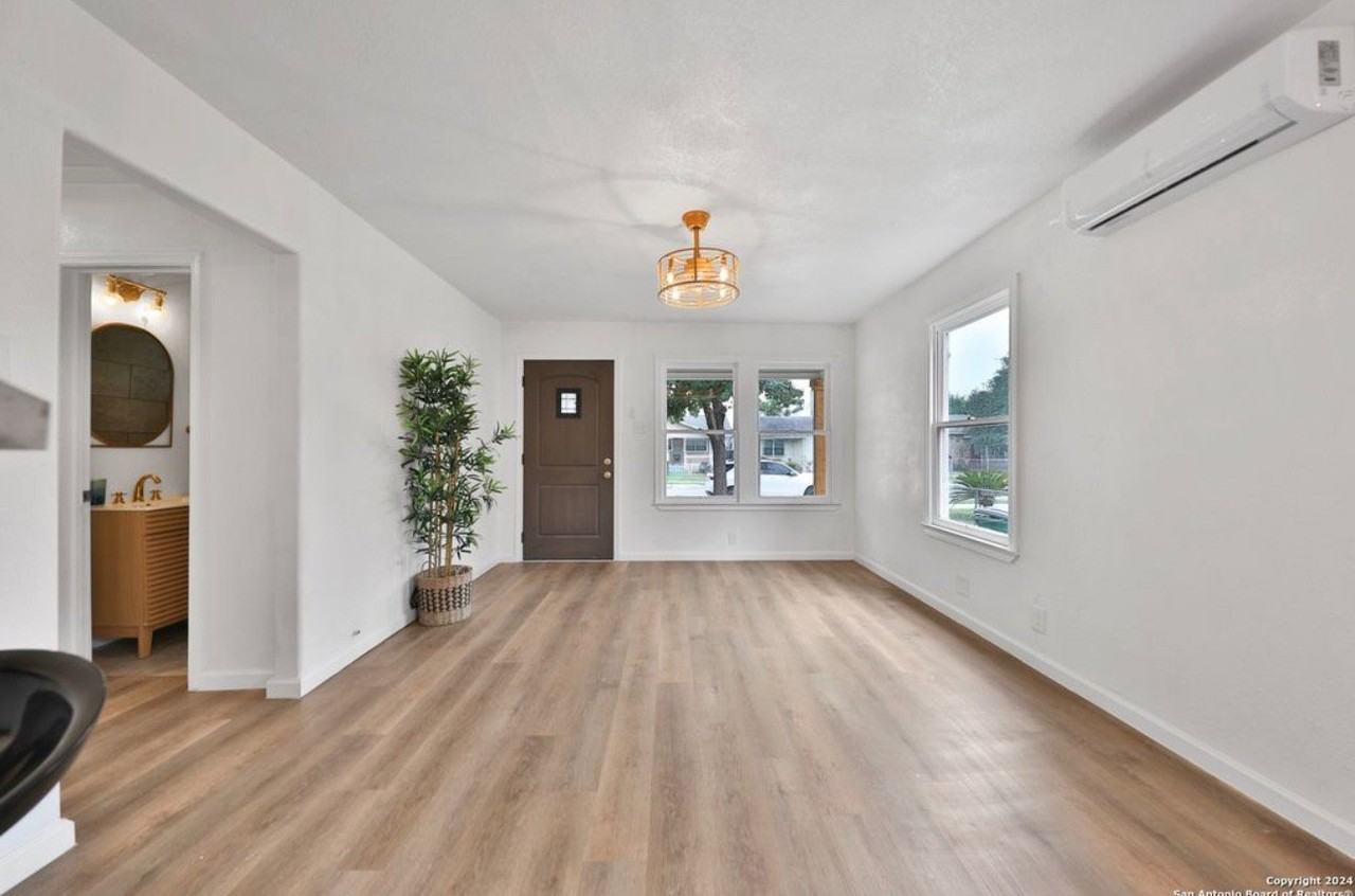 127 Burke Ave - Photo 4 of 13