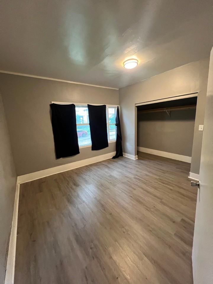 1700 N 36th St - Photo 2 of 17