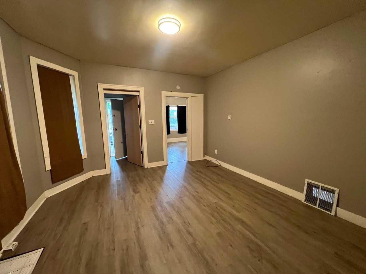 1700 N 36th St - Photo 4 of 17