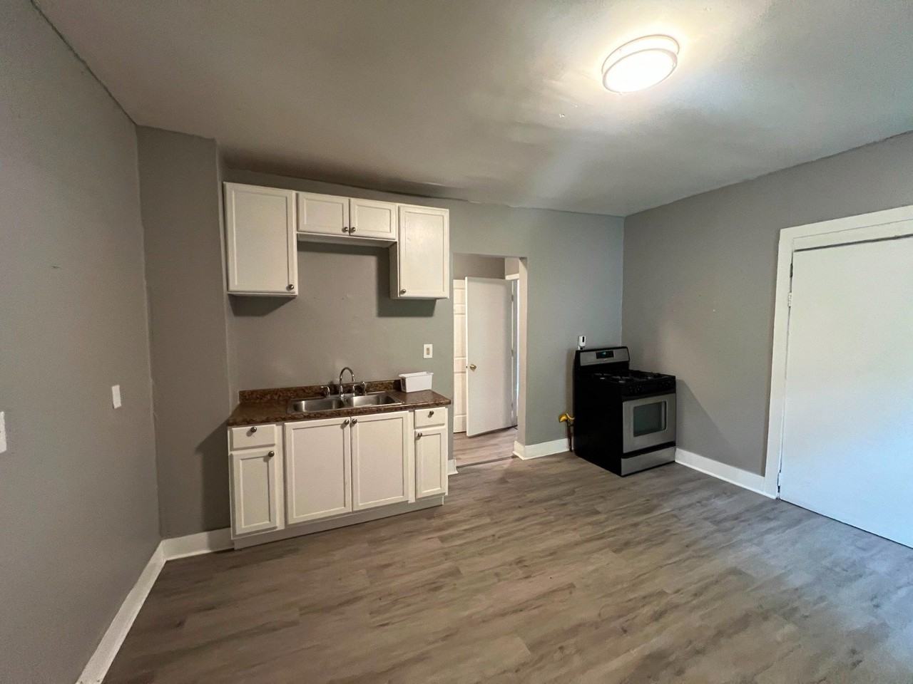 1700 N 36th St - Photo 5 of 17