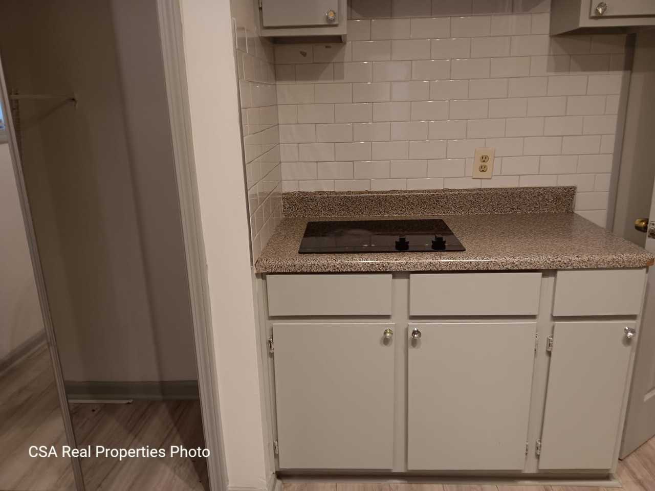 1606 Bussell Pl #B - Photo 7 of 9