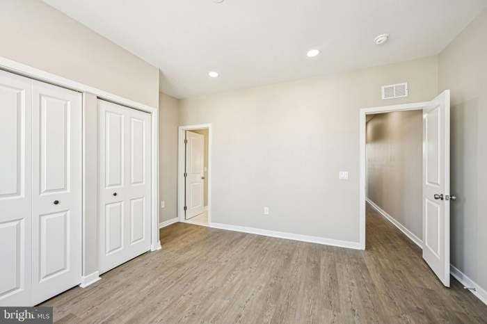 914 S 54th St - Photo 2 of 19