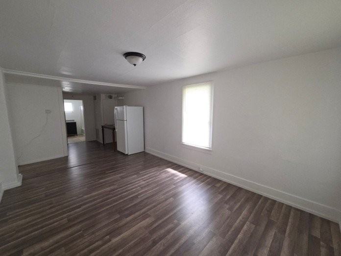 1035 2nd St - Photo 5 of 14