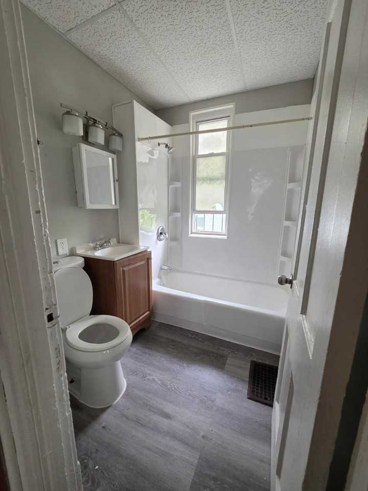 2930 N 1st St - Photo 4 of 9
