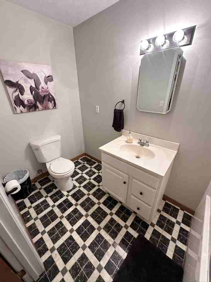 565 S 43rd St - Photo 2 of 15