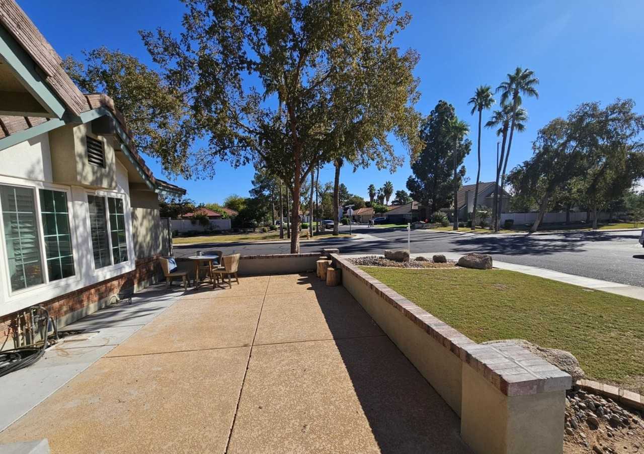 462 E Merrill Ave - Photo 4 of 15
