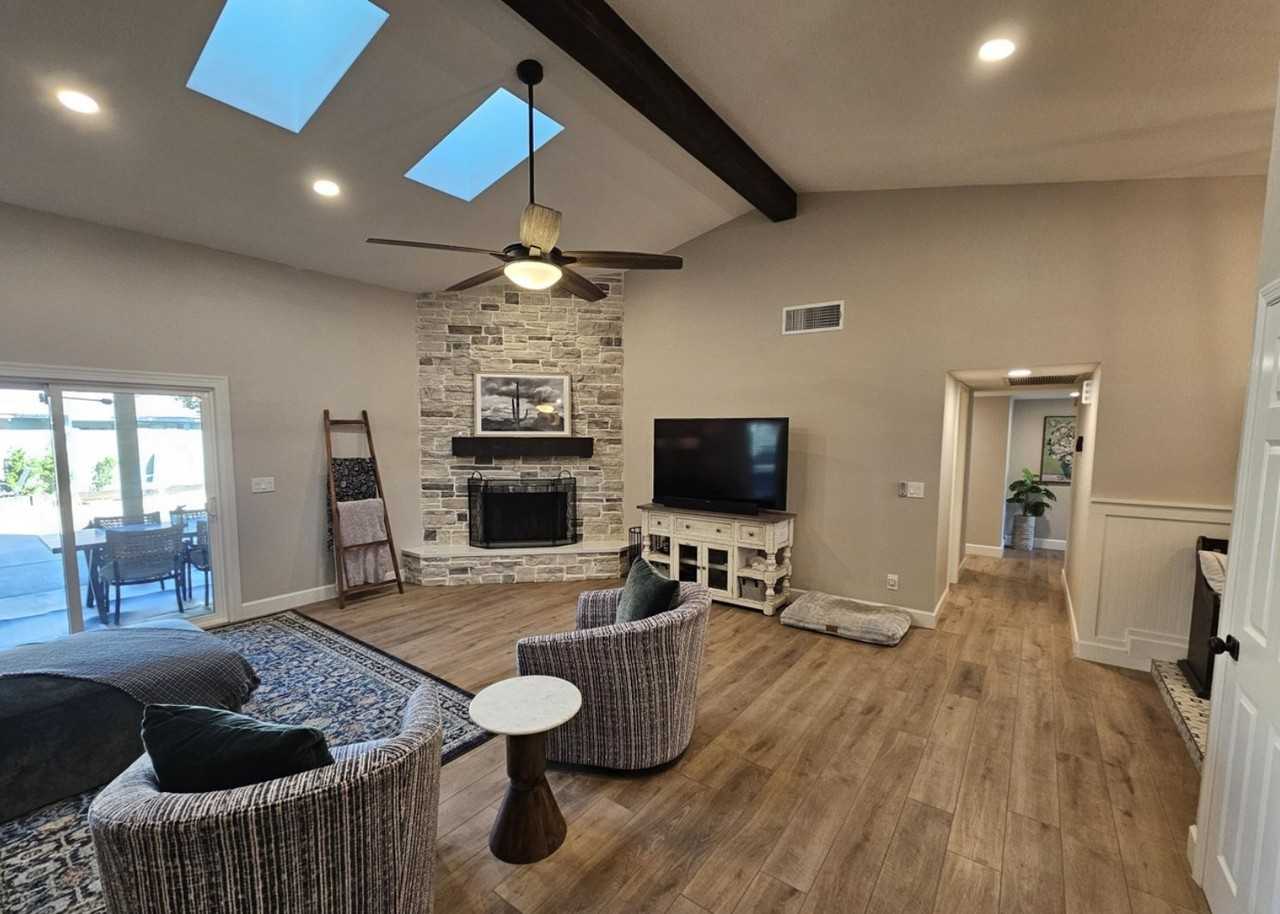 462 E Merrill Ave - Photo 7 of 15