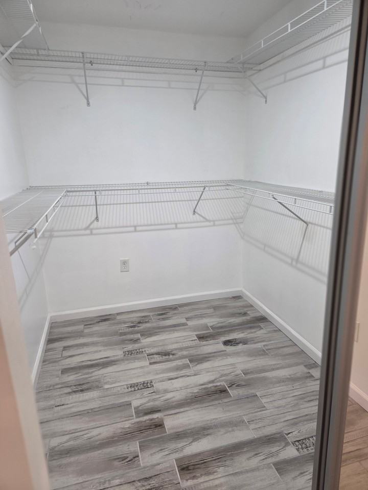 4900 E Joppa Rd - Photo 4 of 18