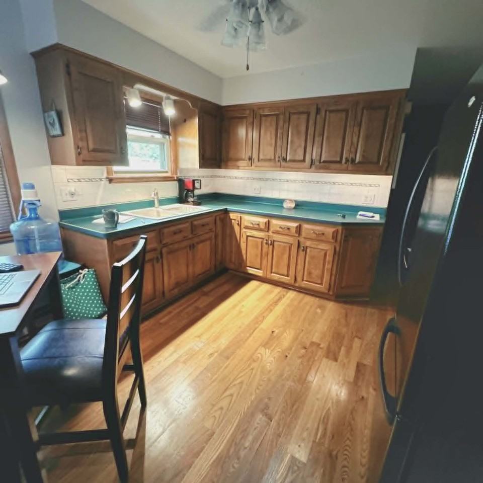 1920 Woodlawn Ave - Photo 4 of 6