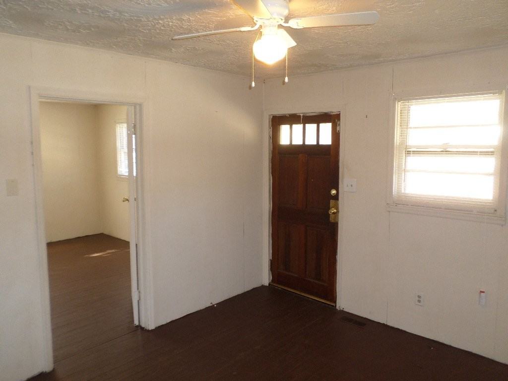 535 Arkwright Dr - Photo 2 of 18