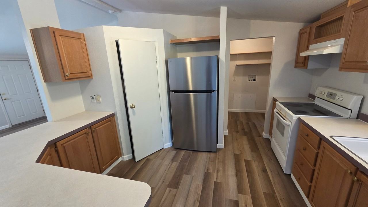 178 Moonbeam Ln - Photo 2 of 20