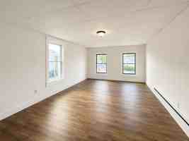 featured image of 89 Clinton St #2