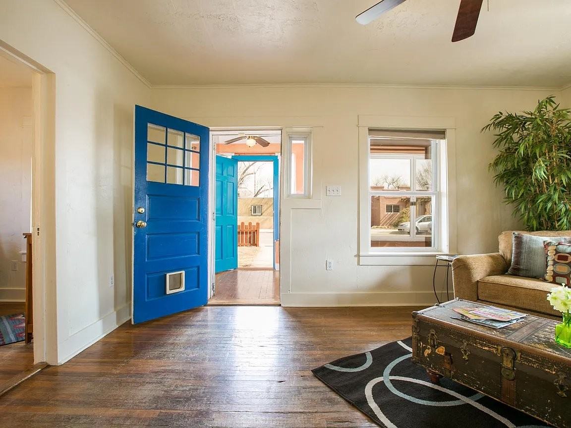 1405 8th St Nw - Photo 2 of 10