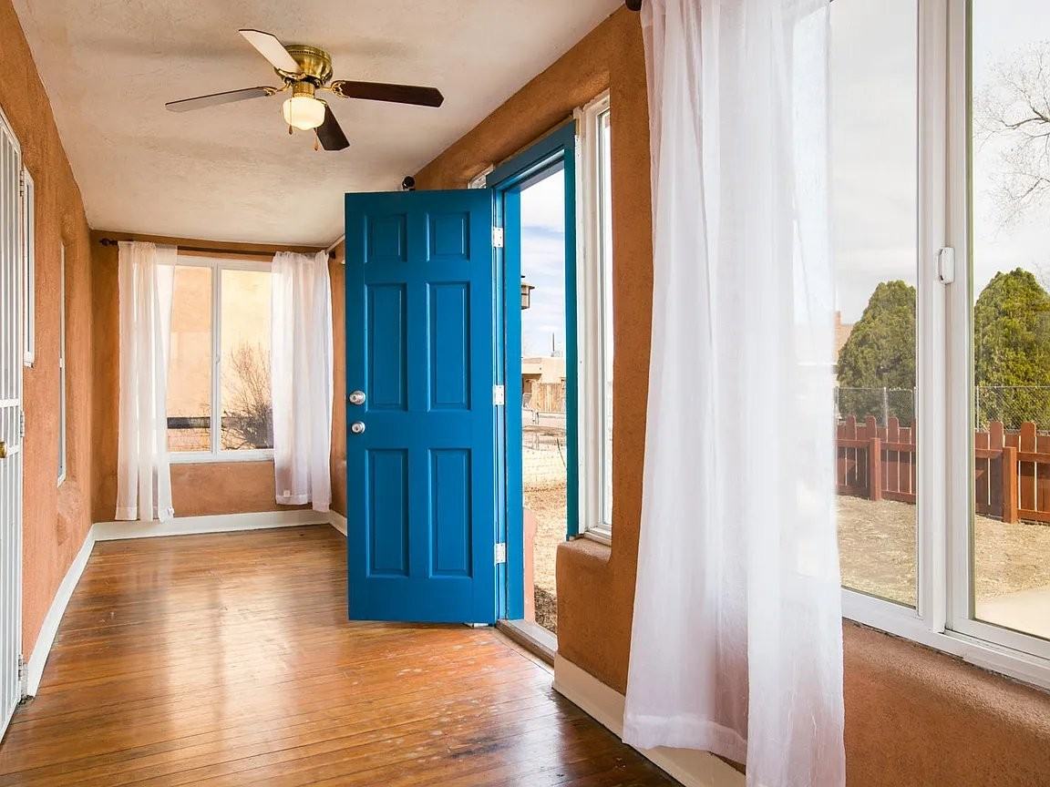 1405 8th St Nw - Photo 3 of 10