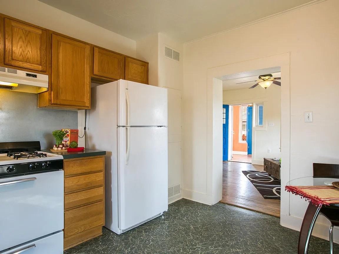 1405 8th St Nw - Photo 5 of 10