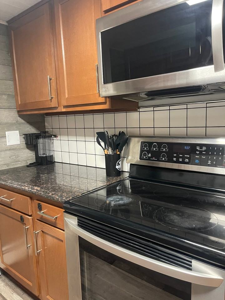 1115 Delmar Ct #2 - Photo 3 of 10