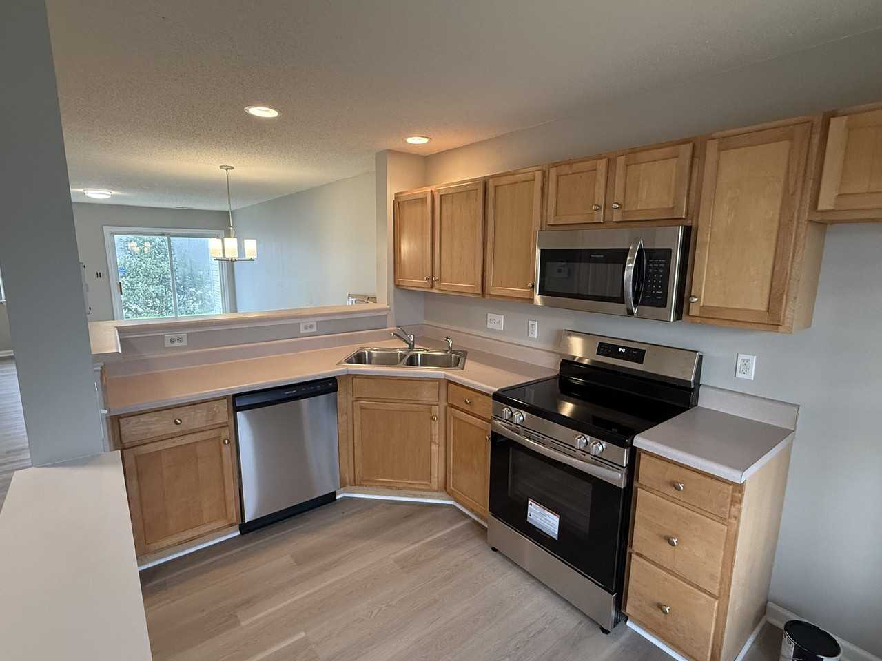 1118 Glory Vine Rd - Photo 3 of 13