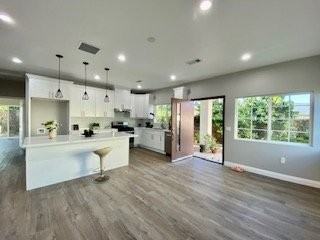5272 Barcelona Cir #B - Photo 2 of 8