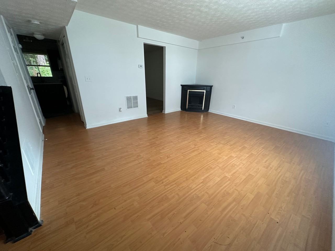 822 Burns Walk Ct Nw - Photo 2 of 12