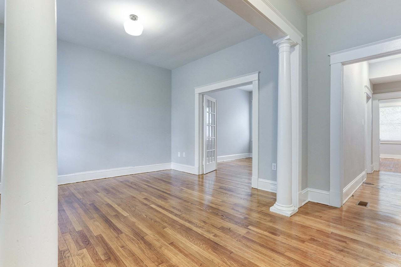 421 Chimborazo Blvd - Photo 2 of 20