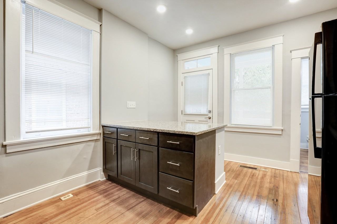 421 Chimborazo Blvd - Photo 7 of 20