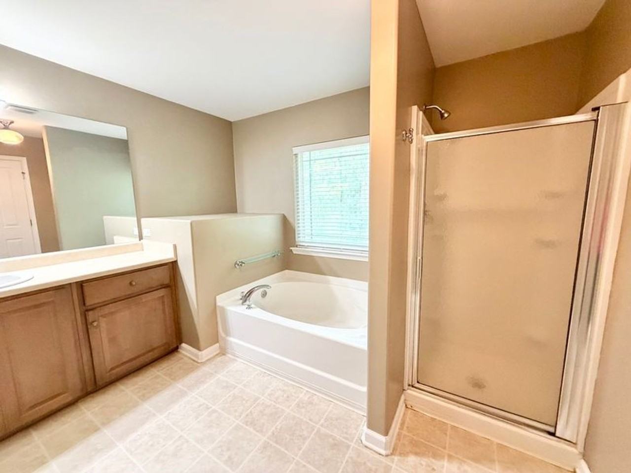 240 Summer Hill Way - Photo 5 of 15