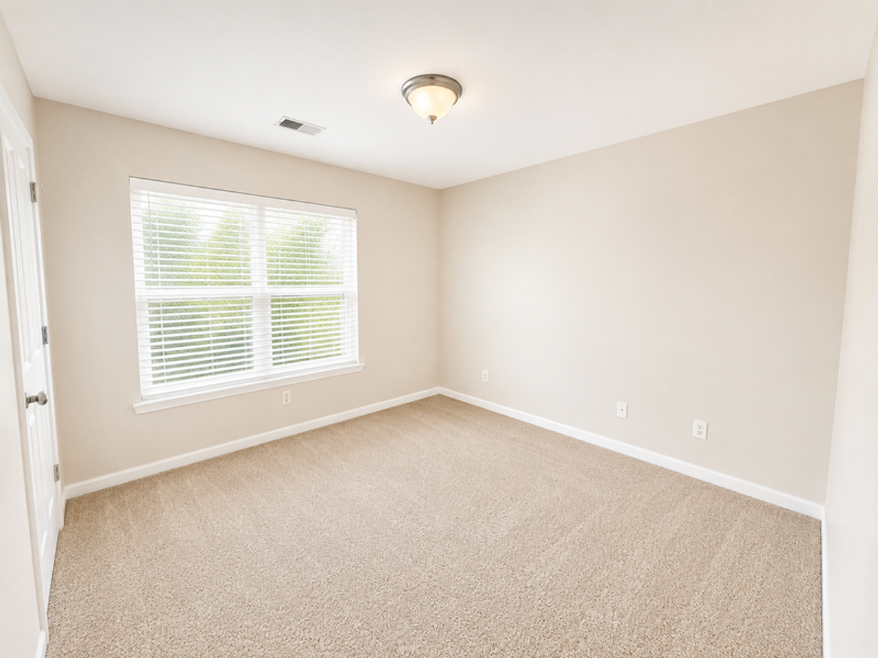 240 Summer Hill Way - Photo 7 of 15