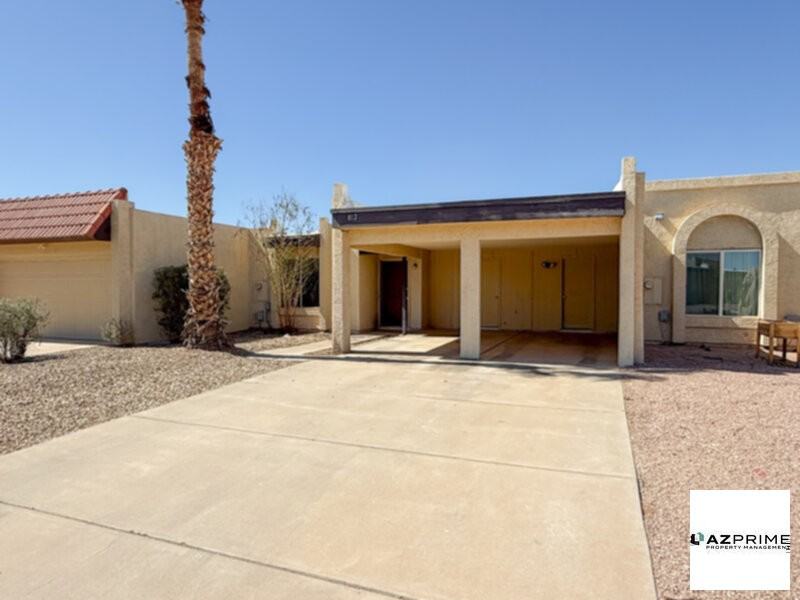812 W Duke Dr