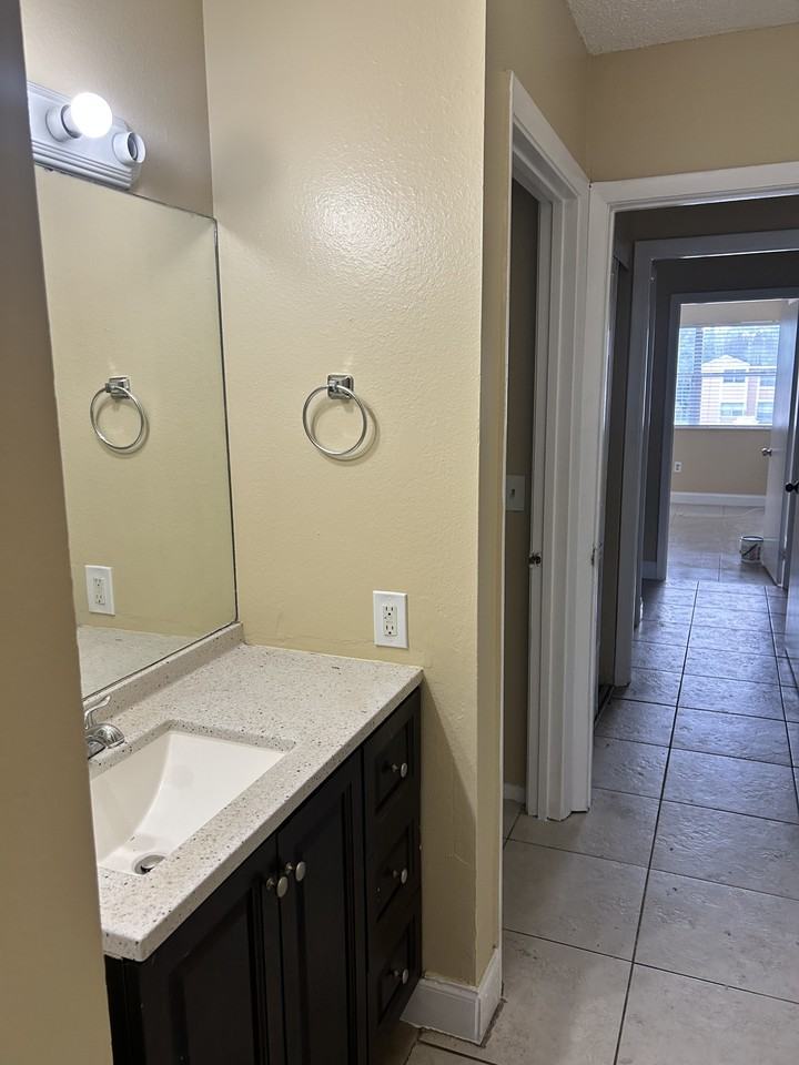8039 Sw 21st Ct #8039 - Photo 6 of 19