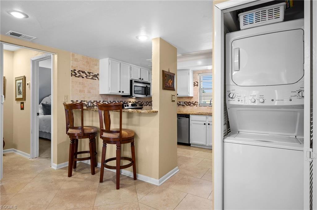 4213 Se 19th Ave #205 - Photo 3 of 10