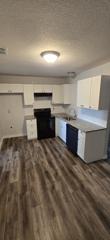 4310 Blankenship St #NA - Photo 2 of 8