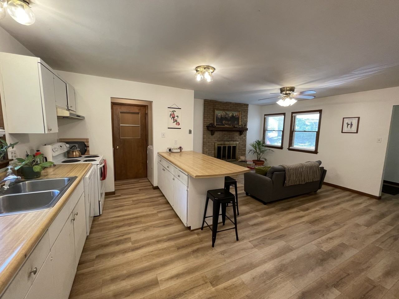 1813 Vaughn Dr #NA - Photo 3 of 12