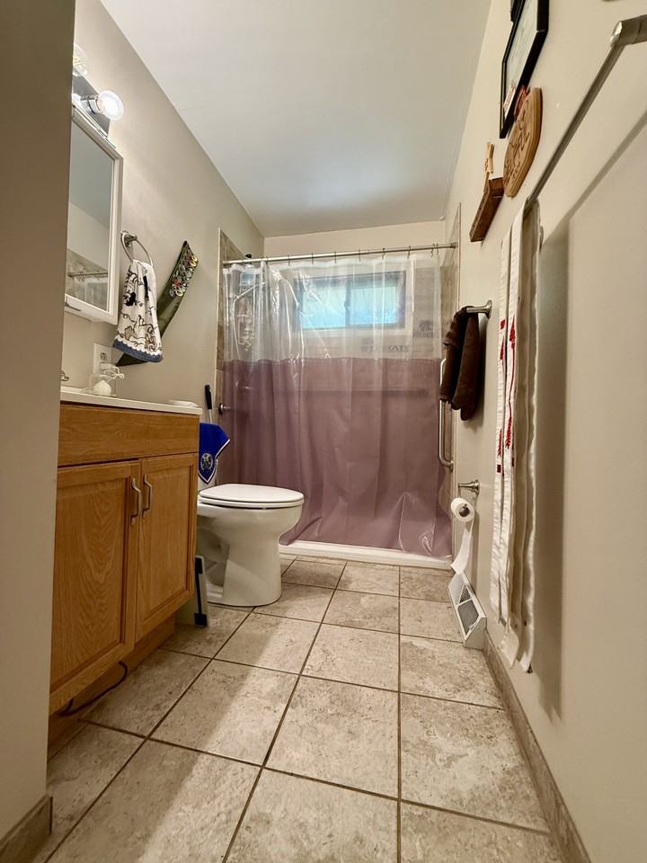 1813 Vaughn Dr #NA - Photo 6 of 12